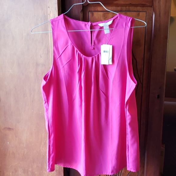 Banana Republic Tops - Banana Republic sleeveless top NWT